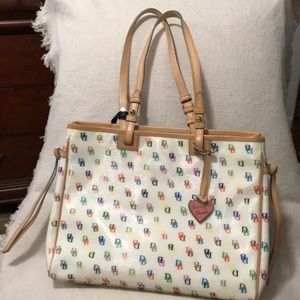Almost antique Dooney & Bourke tote bag